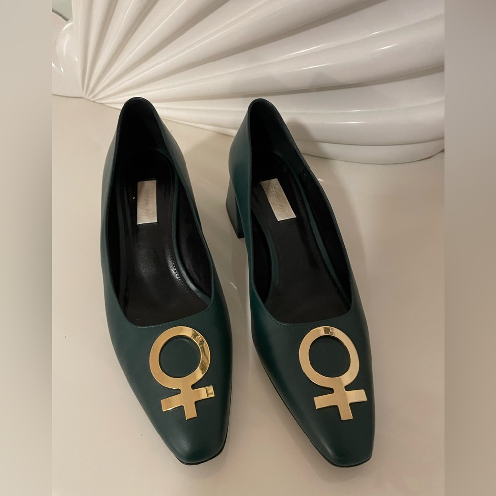 Women's Forest Green Leather Block Heel Pumps with Gold Accent